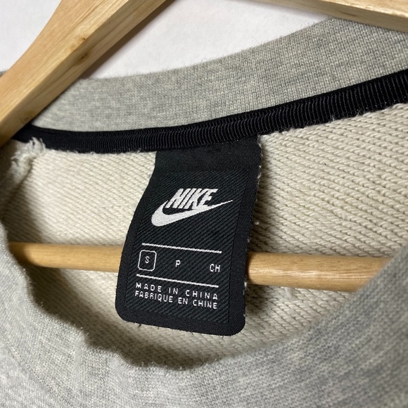 Nike Sportswear Crewneck French Terry AR1622-050 Swoosh Spell Out Gray Sz Small - Picture 5 of 9